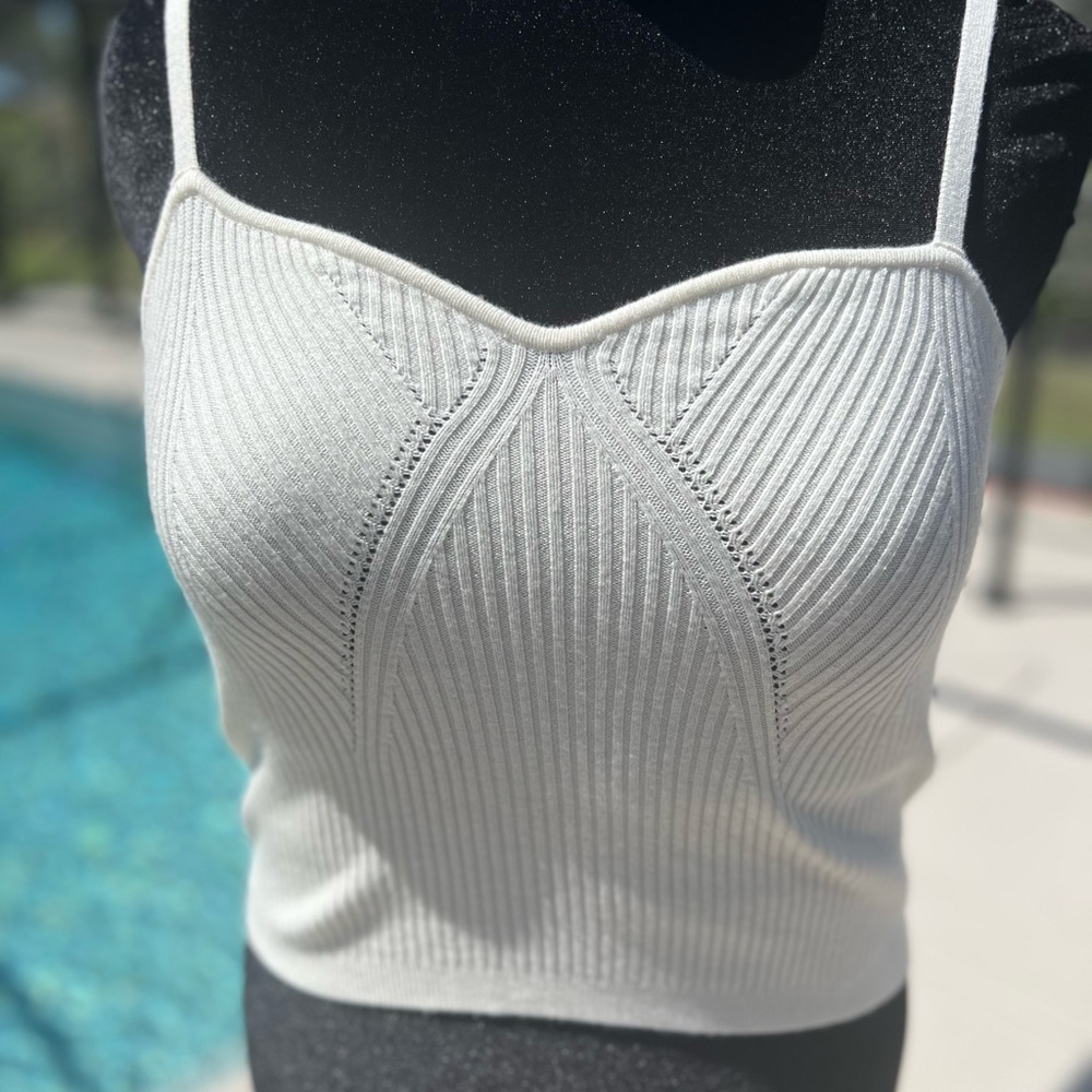 Elegant White Ribbed Women's Top